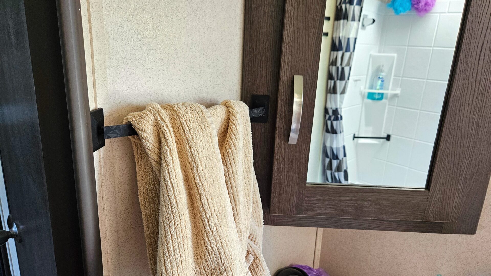 4 pack- Corner Shelf Support Bar for RV, Camper, Cabinet, Storage - 100% Rust Proof - Image 9