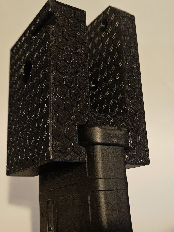 AR-15 Gun Wall Mount for 223 5.56 Rifle + Magazine Holder both vertical or horizontal - Image 4
