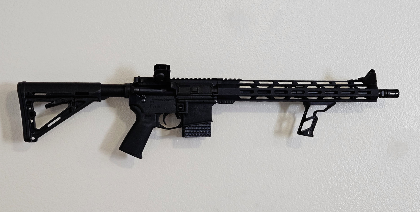 AR-15 Gun Wall Mount for 223 5.56 Rifle + Magazine Holder both vertical or horizontal - Image 6